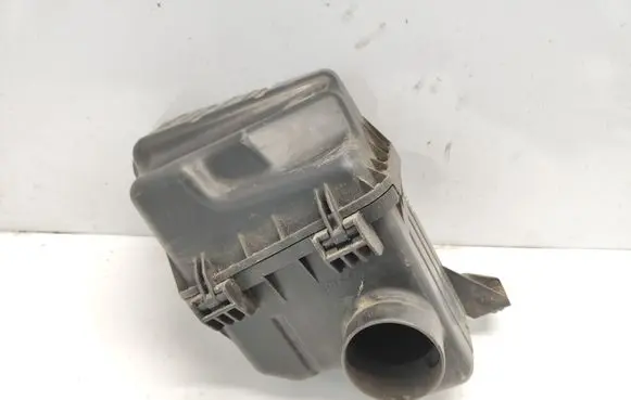 Suzuki Liana Air filter box 54GA01
