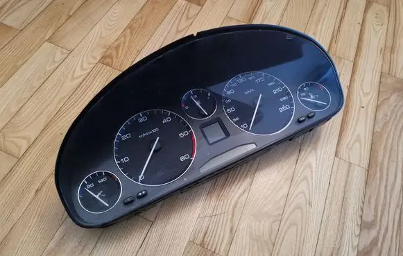 Peugeot 607 Speedometer (instrument cluster) 9629598480