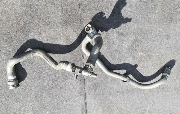 BMW 7 G11 G12 Electric car engine cooling hoses/pipes 8634303