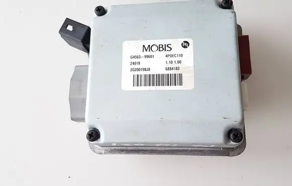 Hyundai i30 Power steering control unit/module 6884182 ZG200198J8 G456399601