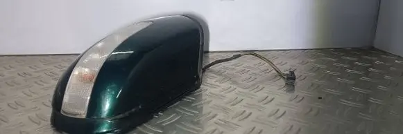 Mercedes-Benz C W203 Front door electric wing mirror 413133417
