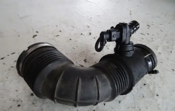 Opel Insignia A Air intake hose/pipe