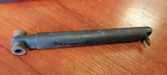 BMW X5 E53 Tailgate check strap stopper 8402195