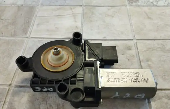 Rear door window regulator motor