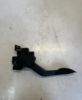 Iveco Daily 6th gen Accelerator throttle pedal 5801333490