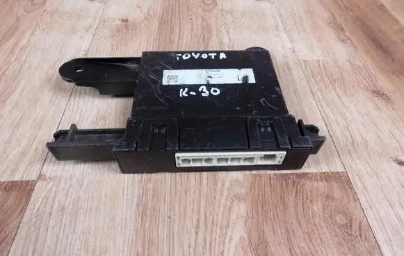 Toyota Corolla E210 E21 Air conditioning/heating control unit 8865002L40
