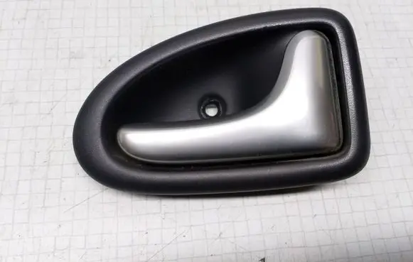 Renault Megane I Front door interior handle 8200028995 99035101