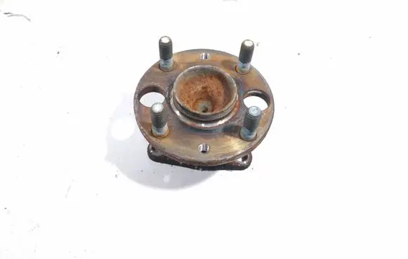 Mazda 2 Rear wheel hub