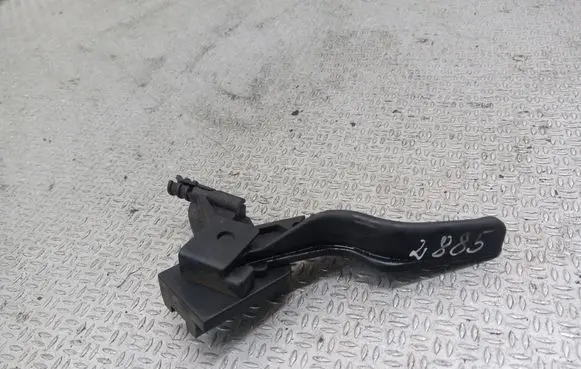 Opel Astra H Engine bonnet (hood) release handle 218186591