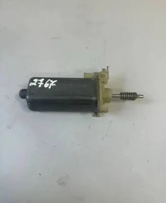 Mercedes-Benz S W221 Seat adjustment motor 0390203255