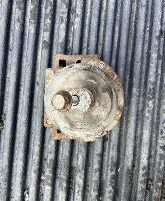 Nissan Navara D40 Engine mount bracket 112205X20C