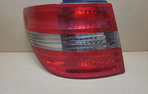 Mercedes-Benz B W245 Rear/tail lights A1698202564