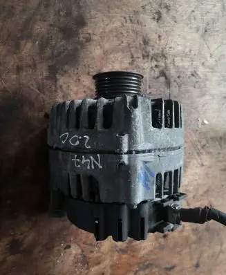 BMW 3 E90 E91 Generator/alternator 7802261