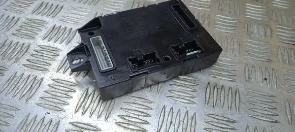 Smart ForTwo III C453 Comfort/convenience module 284B11429R