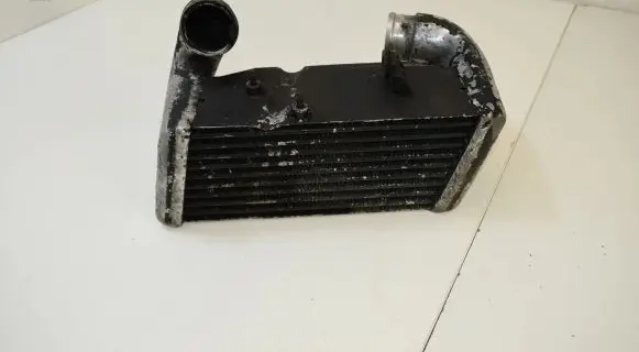 Audi A6 S6 C4 4A Intercooler air channel guide 028145805