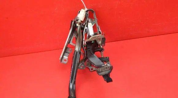 Toyota Yaris Accelerator throttle pedal