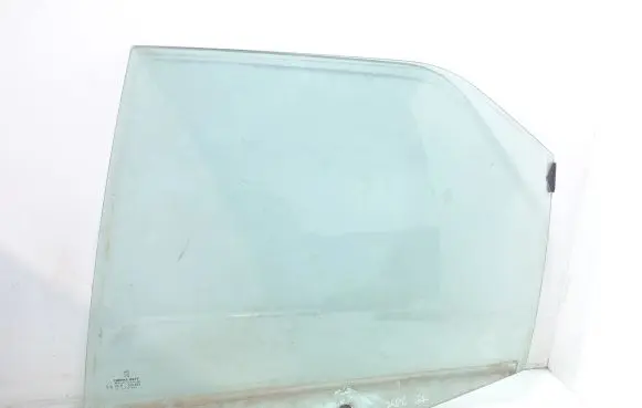Peugeot 405 Rear door window glass AS2