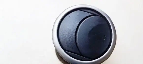 Mazda 3 I Dash center air vent grill