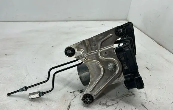 BMW 5 F10 F11 ABS Pump 6797668 6797671