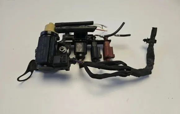 Volkswagen PASSAT B6 Turbo solenoid valve 1K0906627A 07T097 70086800