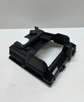 Audi Q7 4M Engine control unit holder 4M0907650B