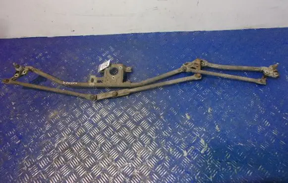 Opel Zafira A Front wiper linkage and motor