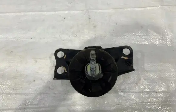 Jeep Wrangler Engine mount bracket P68284613AA