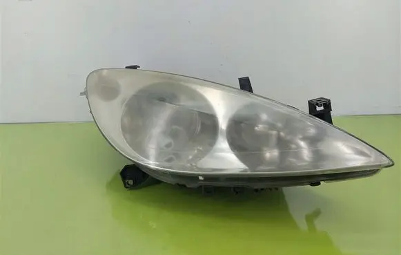 Peugeot 307 Headlight/headlamp 9641615680