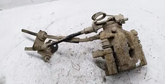 Ford Kuga I Rear brake caliper
