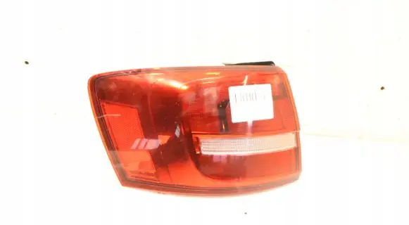 Volkswagen Jetta VI Rear/tail lights F00HTV4