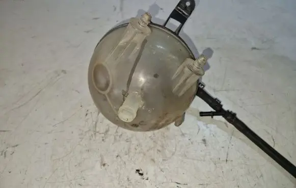 Mercedes-Benz B W245 Coolant expansion tank/reservoir 1695000149