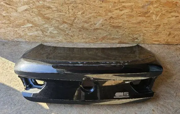Tailgate/trunk/boot lid