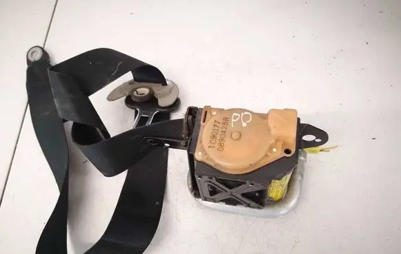 Toyota Avensis T250 Front seatbelt 7321005051