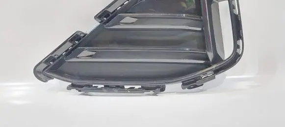 BMW 8 G16 Front bumper lower grill 51118084361