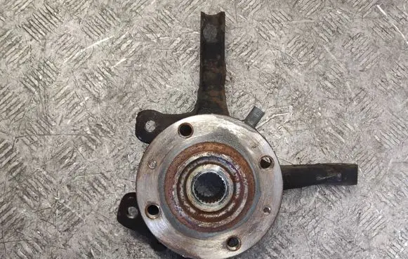 Peugeot 208 Front wheel hub