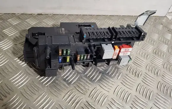 Mercedes-Benz C W204 Comfort/convenience module A2049001202 A2045459032 A2129022702