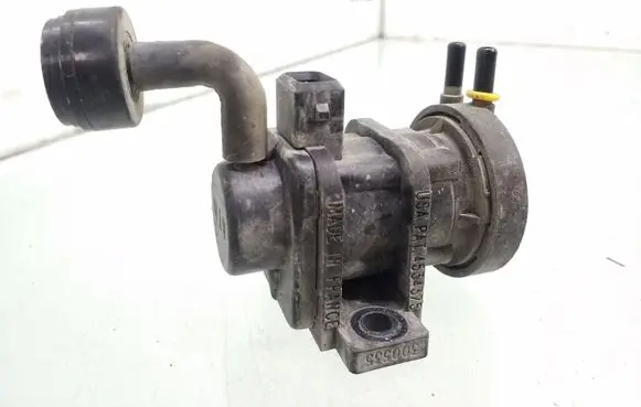 Opel Vectra B Turbo solenoid valve 90502860