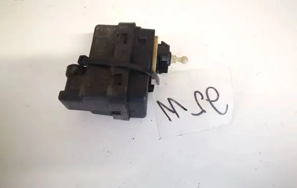 Renault Laguna I Headlight level adjustment motor 7700820054
