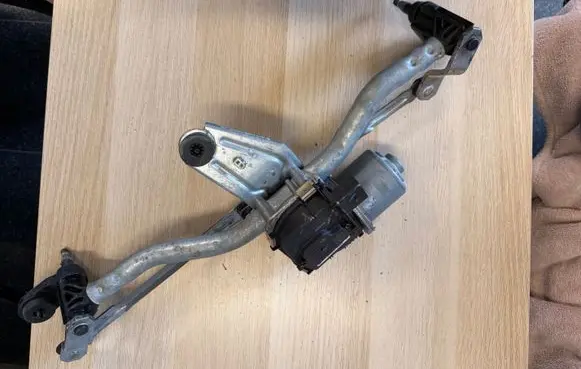 Skoda Octavia Mk4 Front wiper linkage and motor 5E4955023