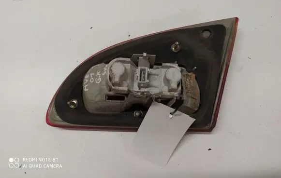 Toyota Avensis T220 Tailgate rear/tail lights 89022026