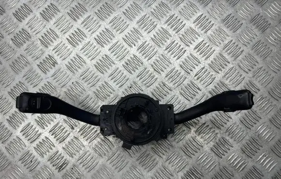Volkswagen Golf IV Wiper turn signal indicator stalk/switch 8L0953513B