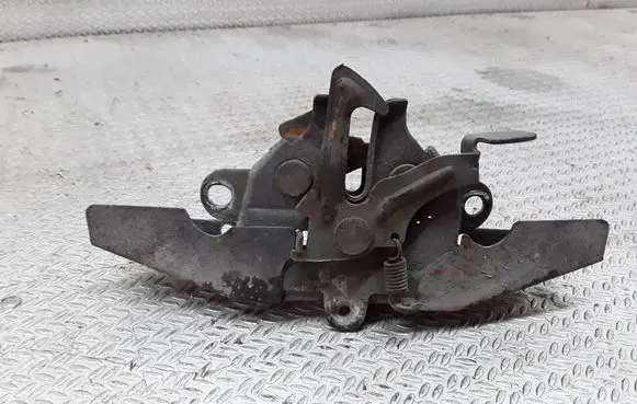 Toyota Corolla E120 E130 Engine bonnet/hood lock/catch