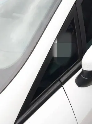 Ford Fiesta Front door vent window glass four-door 