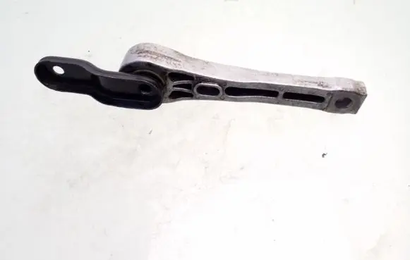 Volkswagen PASSAT B6 Engine mounting bracket 3C0199855A