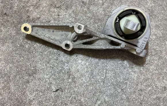 Audi e-tron Engine mount bracket 9J1199186