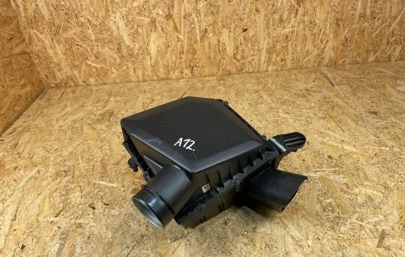 Volvo XC40 Air filter box 32146440