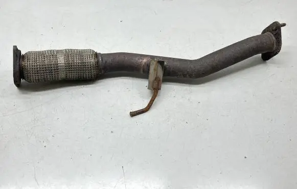 Nissan Pulsar Muffler pipe connector clamp 