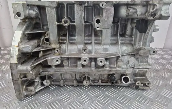BMW X3 F25 Engine block 7587604 7629928 N20B20A