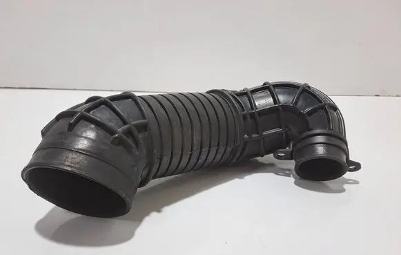 Audi A4 S4 B7 8E 8H Turbo air intake inlet pipe/hose 8E0129615J