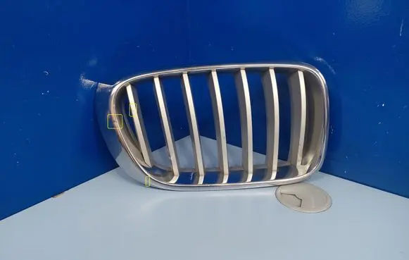 BMW X3 F25 Front bumper upper radiator grill 51117210726 51117237422